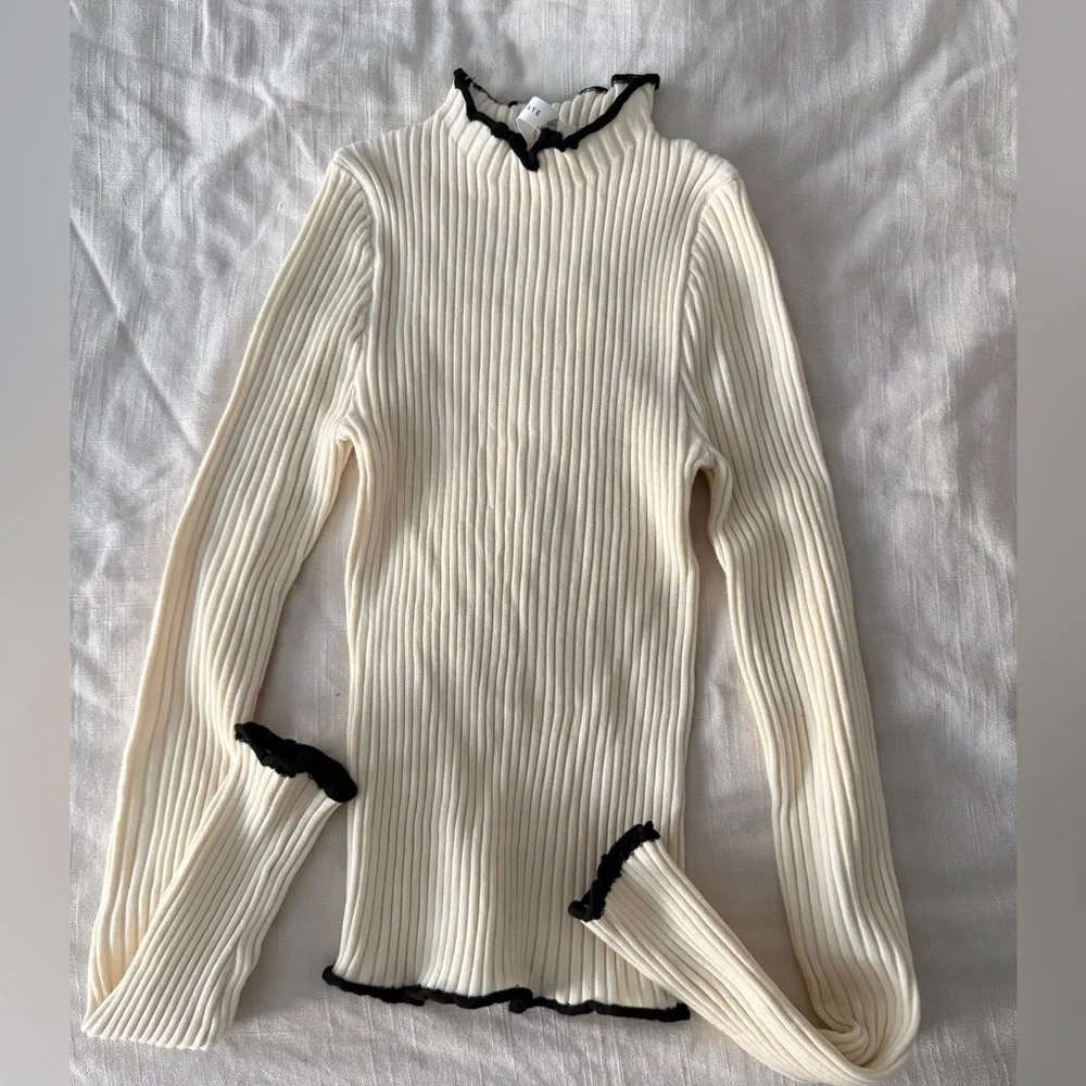 Altar’d State Ribbed Lettuce Edge Mock Neck Top Cream Black XS - Picture 1 of 3